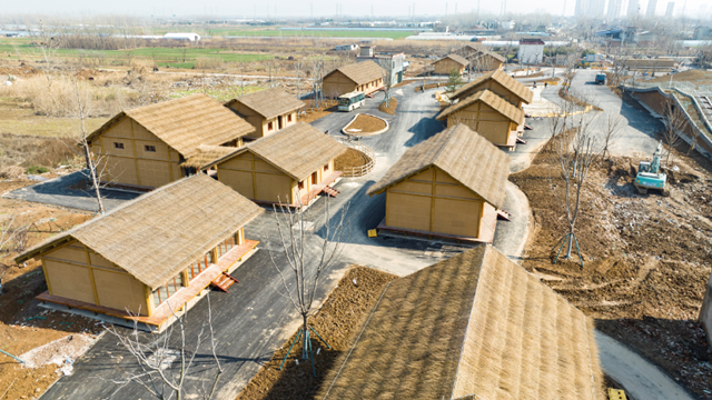 雙墩文化村、雙墩文化博物館以及遺址公園東西入口主體施工已基本完成