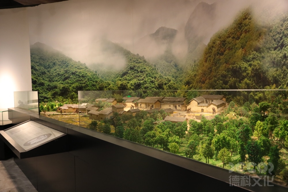 在產品展覽廳設計中，如何營造吸引人的氛圍