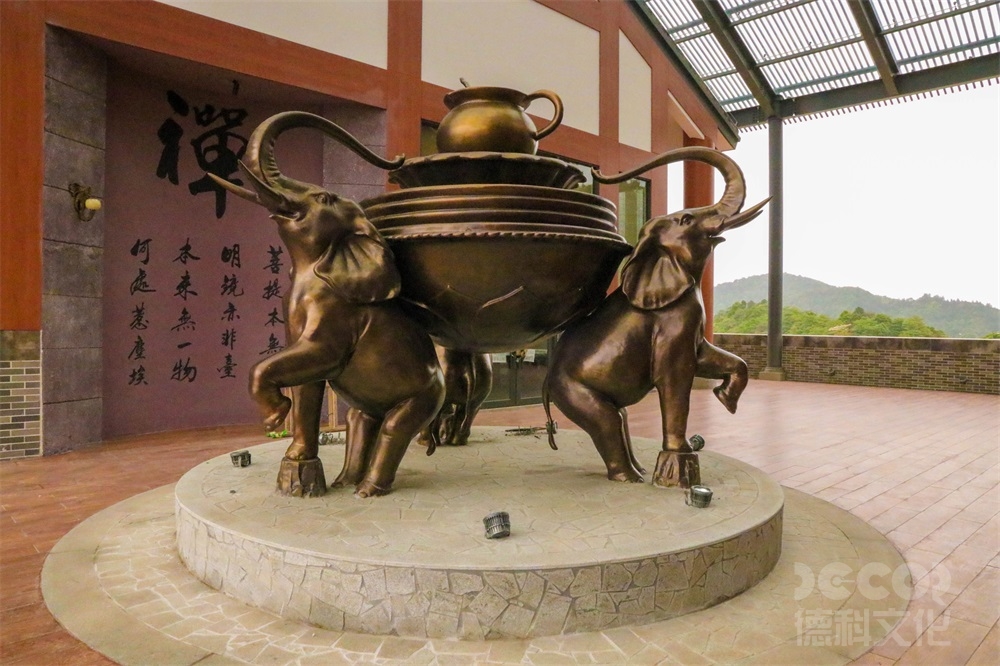 在廣州展館裝修中如何合理安排展示品的展示方式和位置？