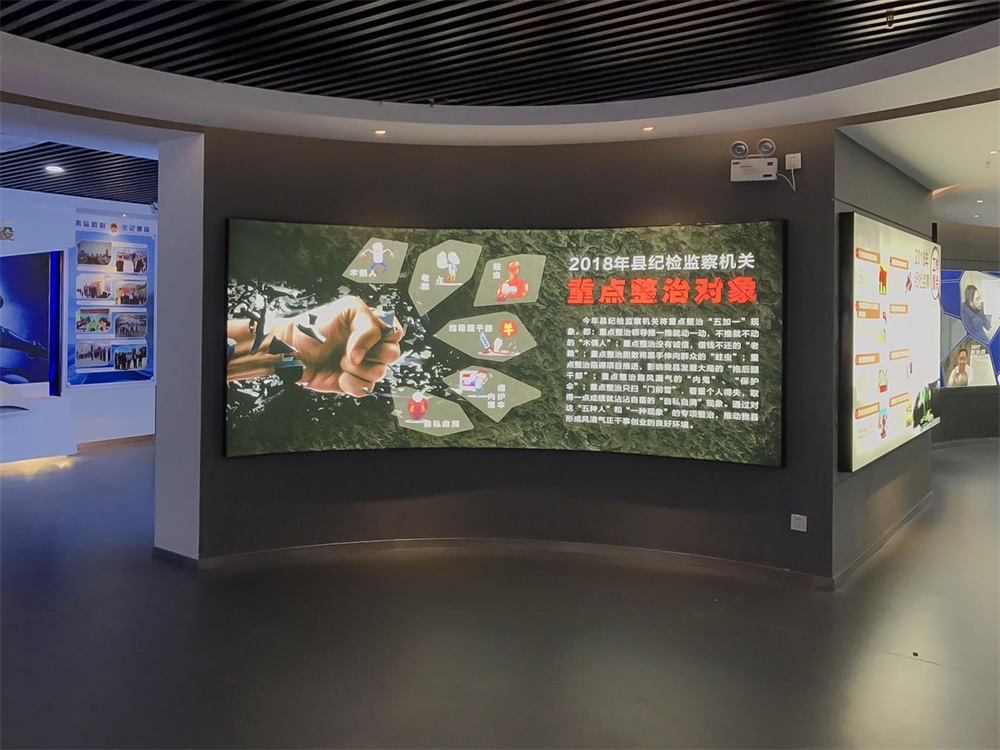 紅色展館設(shè)計(jì)中如何突出黨員干部的先進(jìn)形象和風(fēng)采？